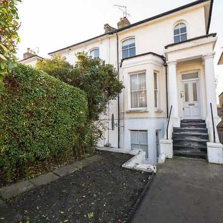 Stunning & Stylish 2 Bed Flat In West London 아파트 외부 사진
