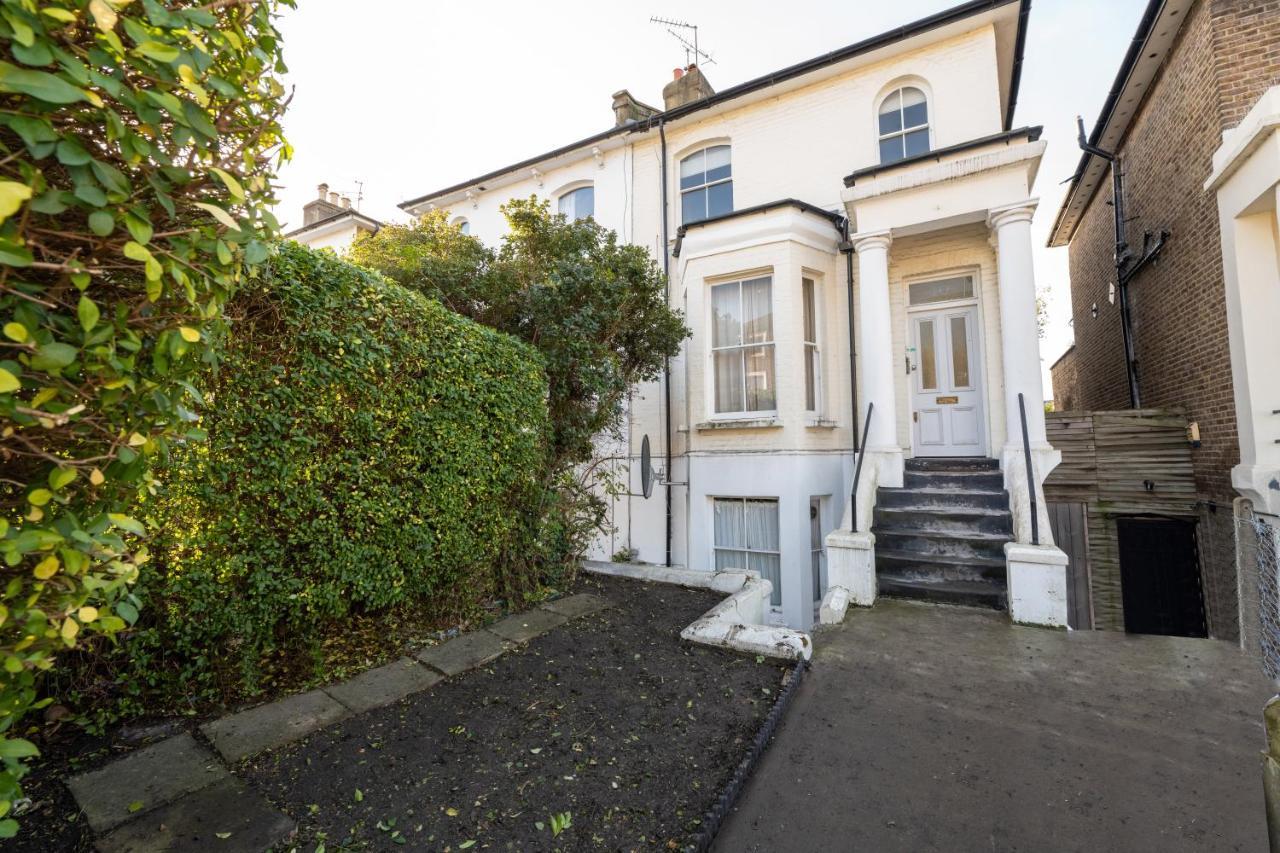 Stunning & Stylish 2 Bed Flat In West London 아파트 외부 사진